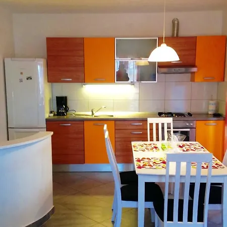 Lena Apartamento *