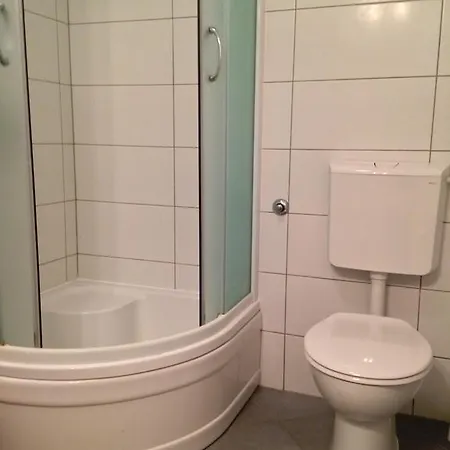 Lena Apartman *