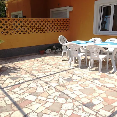 Apartman Lena